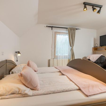 Hotel Hisa Erlah à Bohinj Extérieur photo
